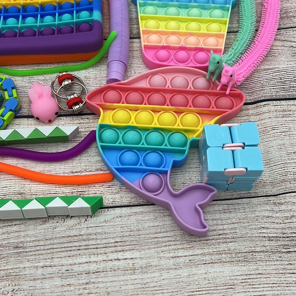 Vibrant Colored Fidget Bundle with Pencil Pouch 24 pieces - Picture 3 of 10